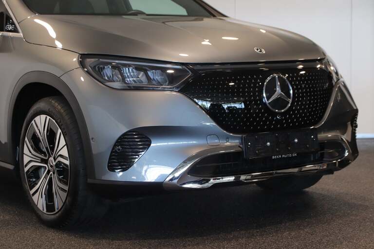 Mercedes EQE300 SUV