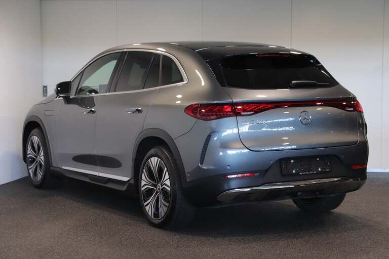 Mercedes EQE300 SUV