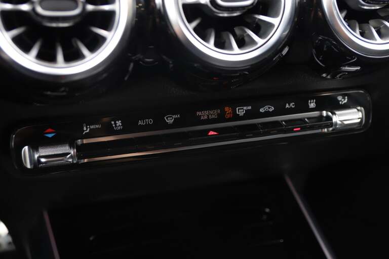 Mercedes EQB300
