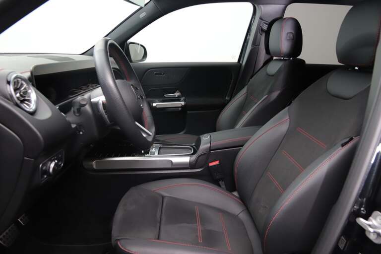 Mercedes EQB300