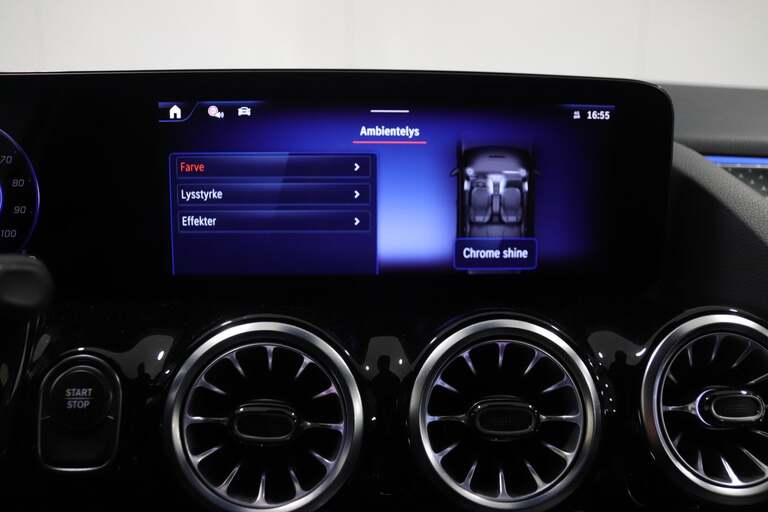 Mercedes EQA300