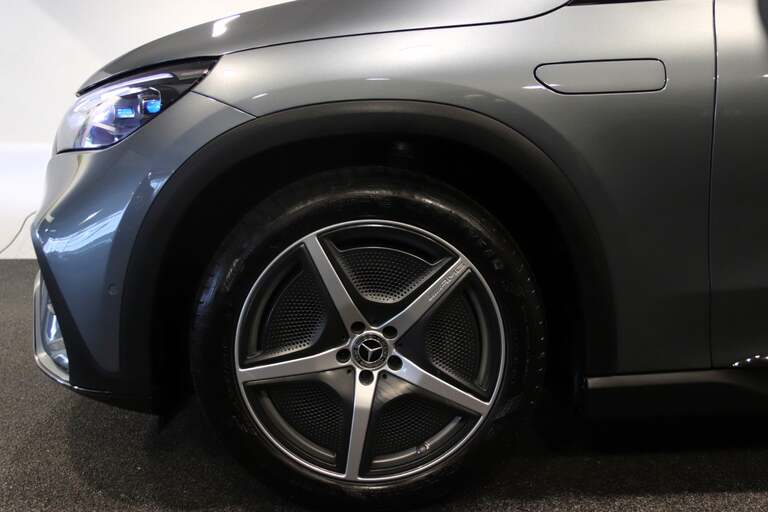 Mercedes EQE300 SUV