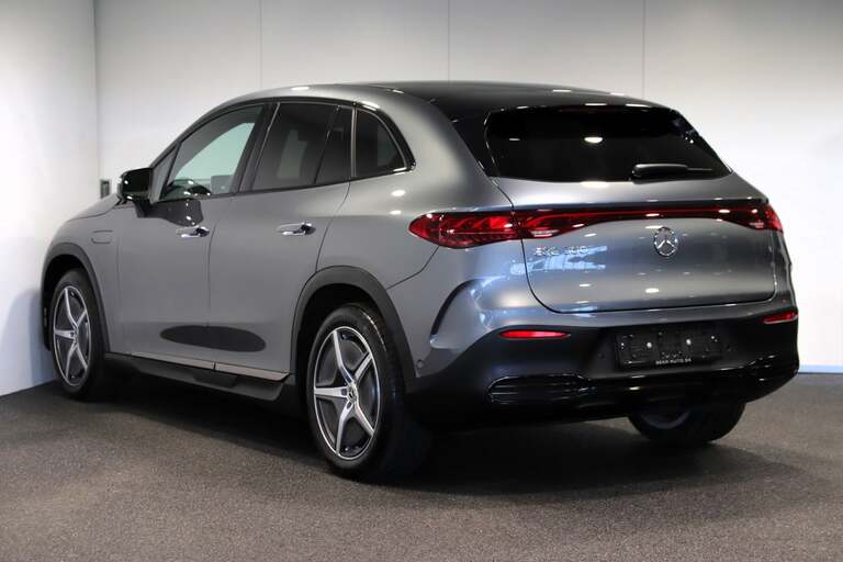 Mercedes EQE300 SUV