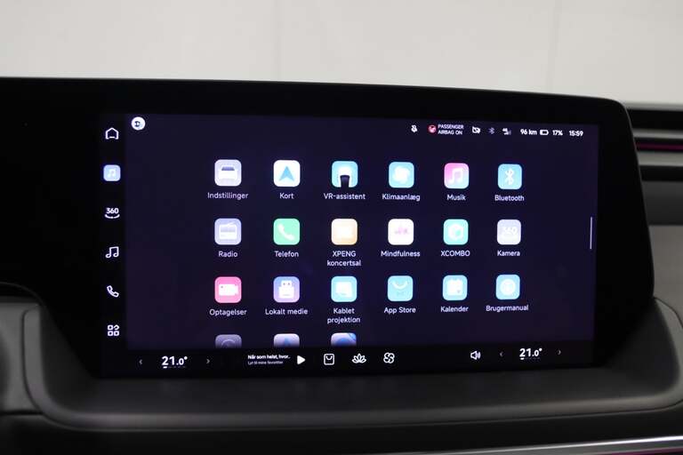 Xpeng P7