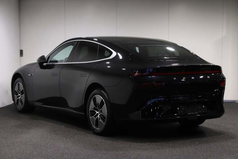 Xpeng P7