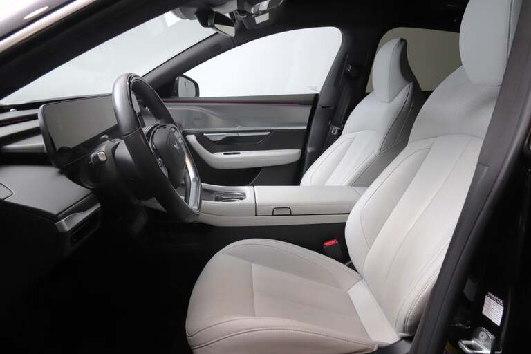 Xpeng P7