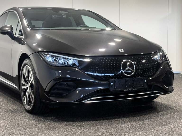 Mercedes EQE300