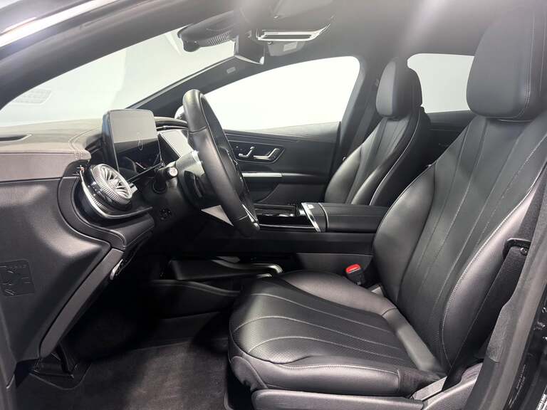 Mercedes EQE300