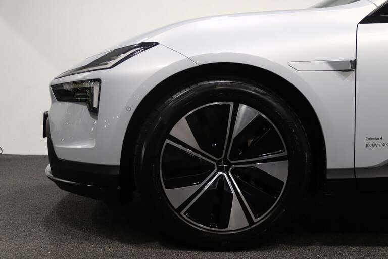 Polestar 4
