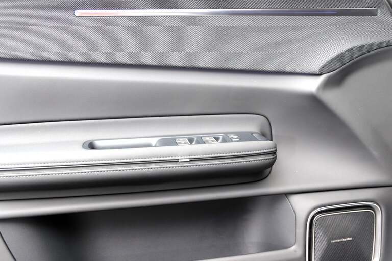 Polestar 4