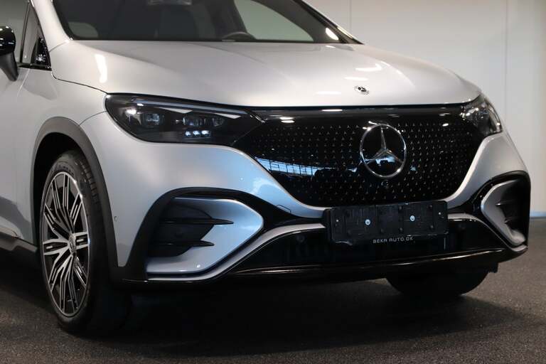 Mercedes EQE300 SUV