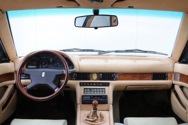 Maserati 222