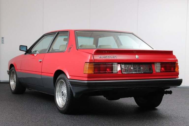 Maserati 222