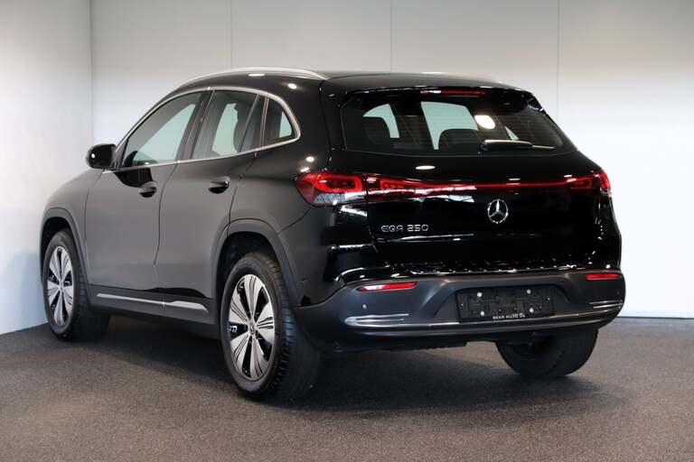 Mercedes EQA250