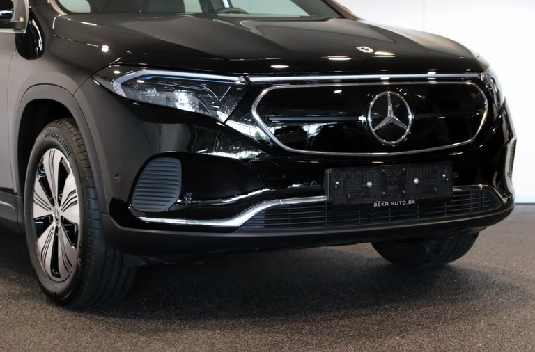 Mercedes EQA250