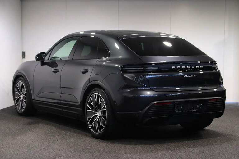 Porsche Macan 4