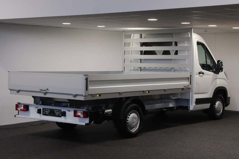 Maxus Deliver 9