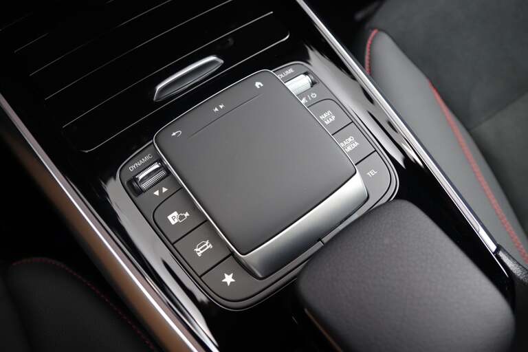 Mercedes EQA250