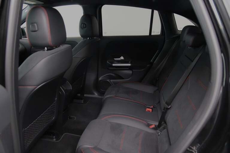 Mercedes EQA250
