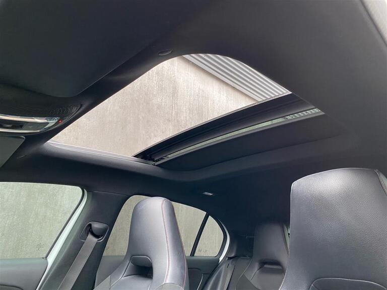 Mercedes-Benz A250