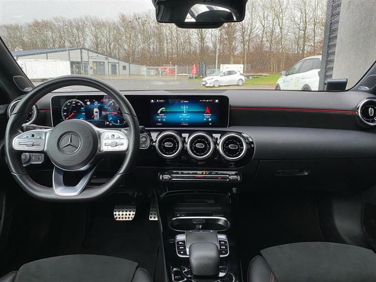 Mercedes-Benz A250
