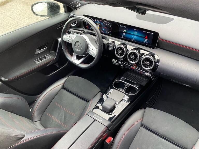 Mercedes-Benz A250