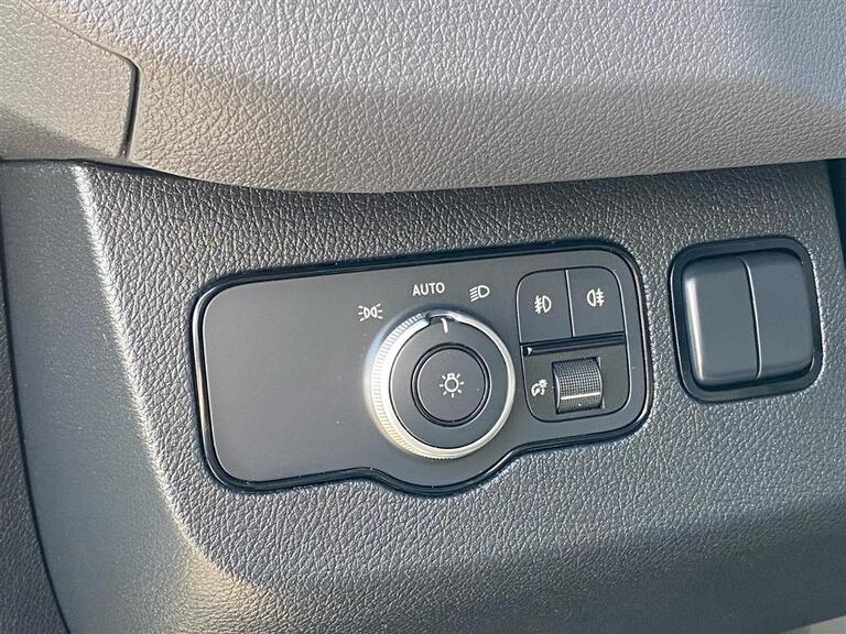 Mercedes-Benz Sprinter 215