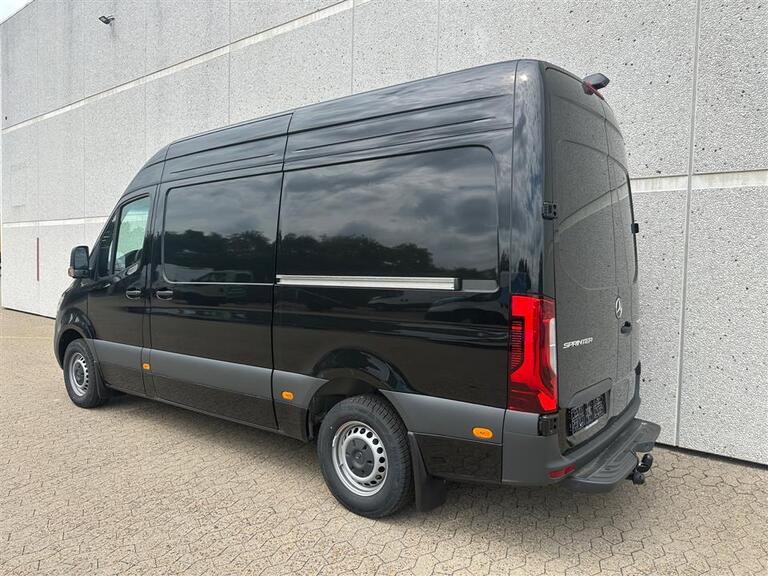 Mercedes-Benz Sprinter 317