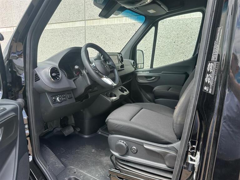 Mercedes-Benz Sprinter 317