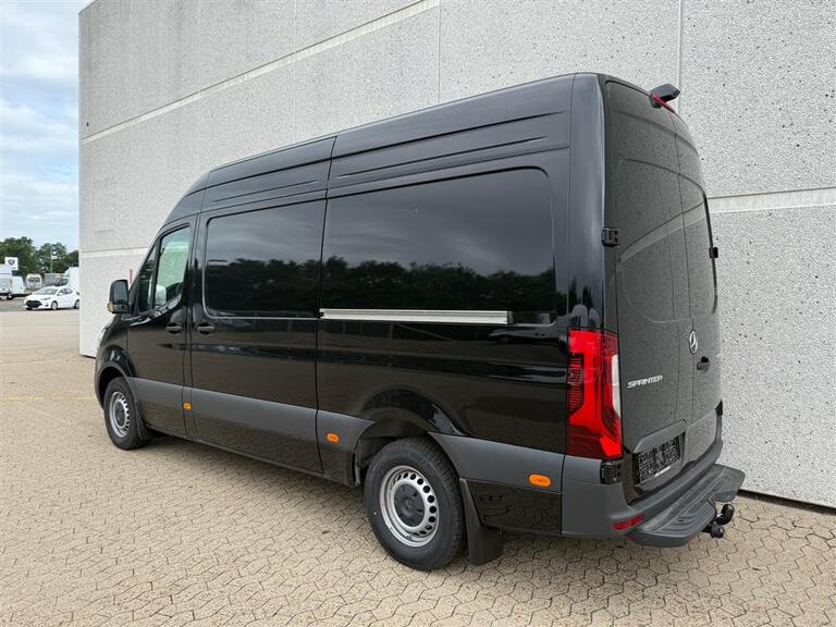 Mercedes-Benz Sprinter 317