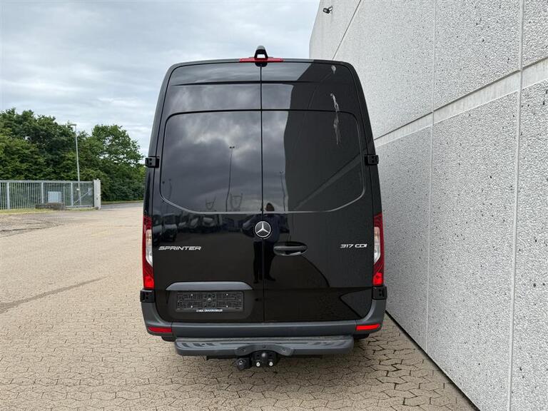 Mercedes-Benz Sprinter 317