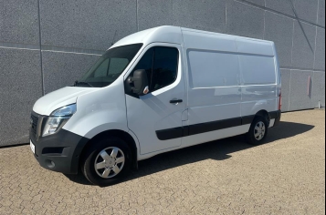 Nissan NV 400