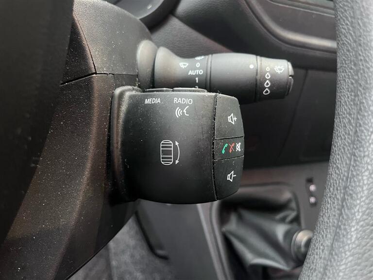 Nissan NV 400