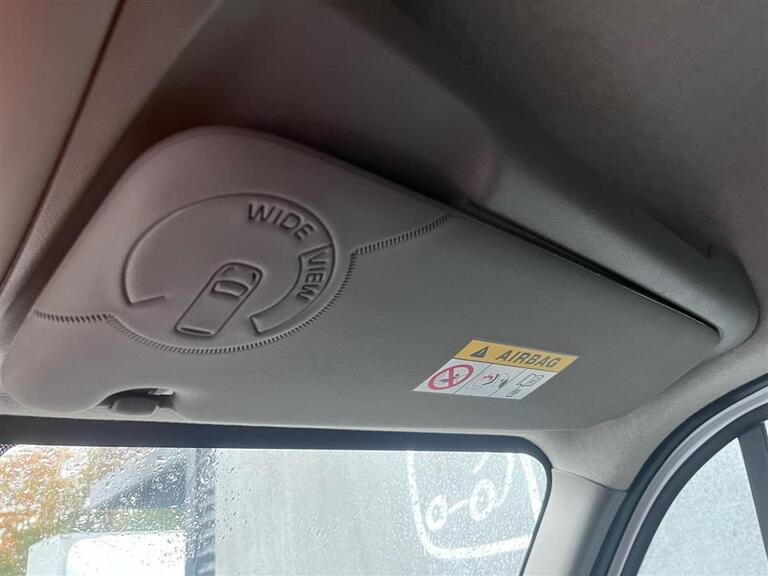Nissan NV 400