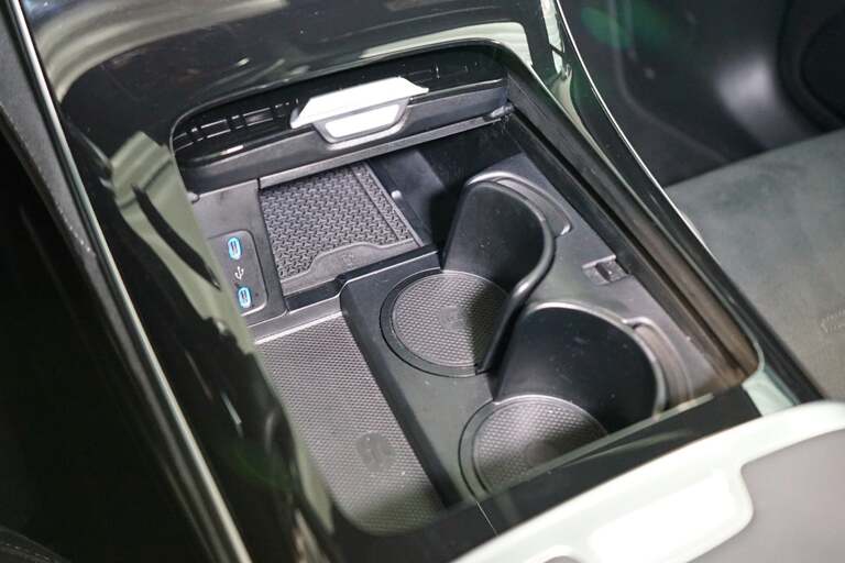 Mercedes EQE350 SUV