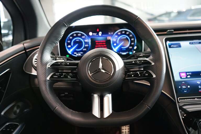 Mercedes EQE350 SUV