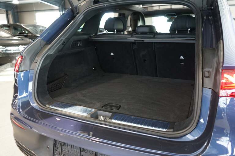 Mercedes EQE350 SUV