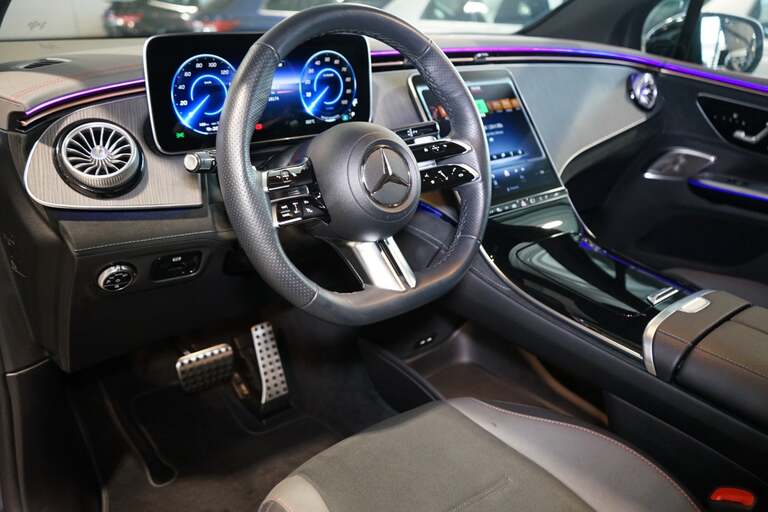 Mercedes EQE350 SUV