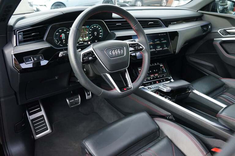 Audi Q8 e-tron