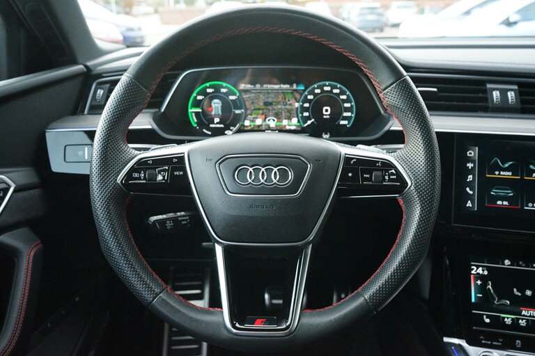 Audi Q8 e-tron