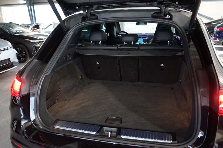 Mercedes EQE350 SUV