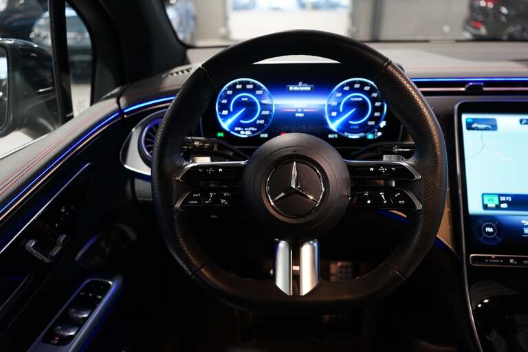 Mercedes EQE350 SUV
