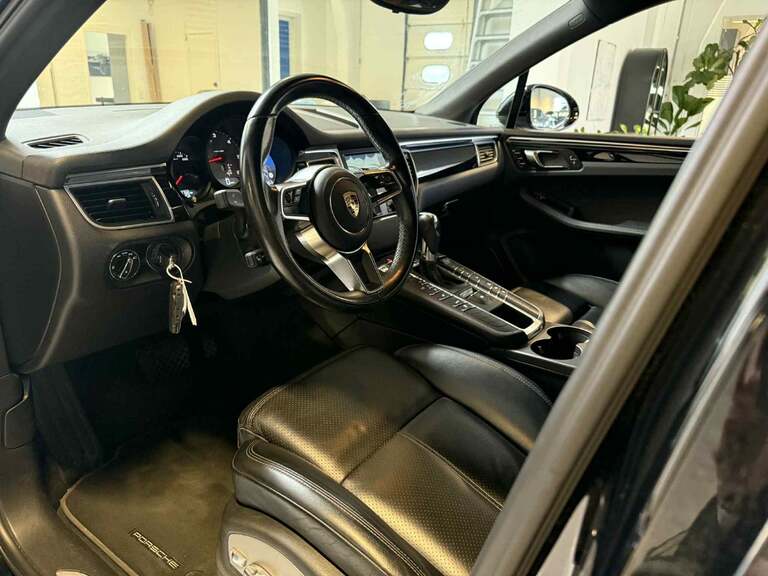 Porsche Macan S