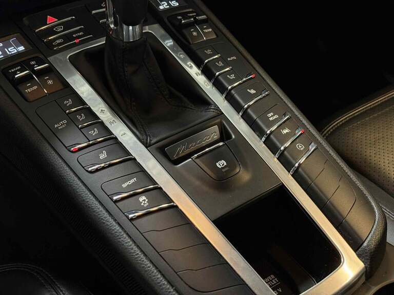 Porsche Macan S
