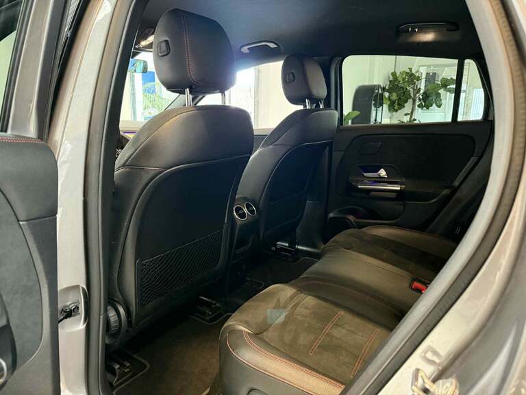 Mercedes EQA250