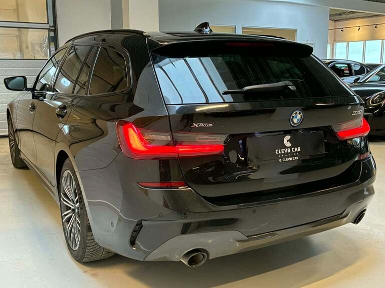 BMW 330e
