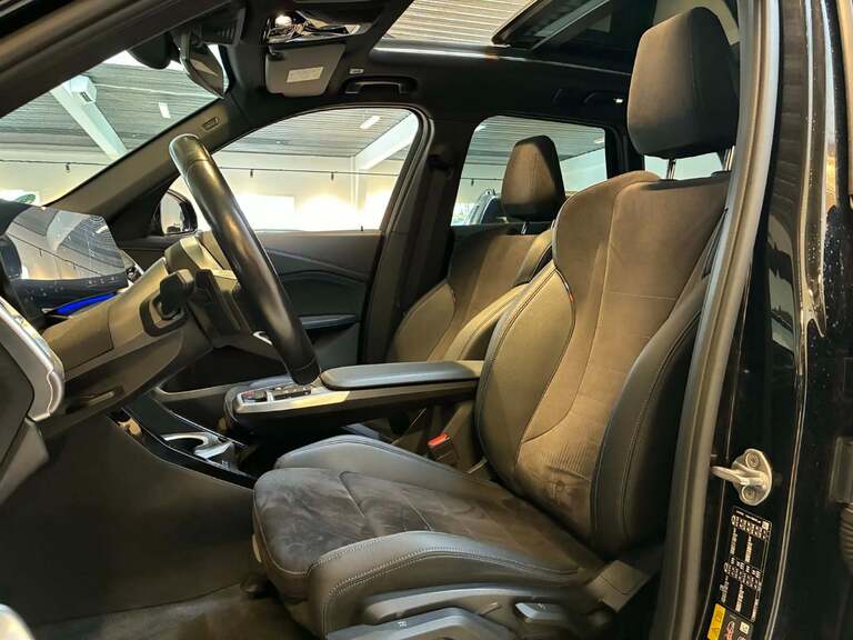 BMW iX1