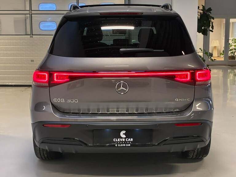 Mercedes EQB300
