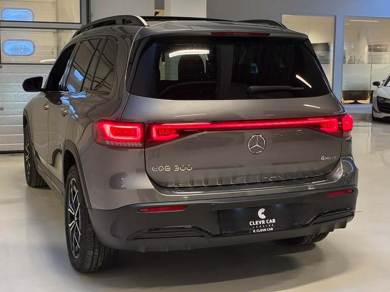 Mercedes EQB300