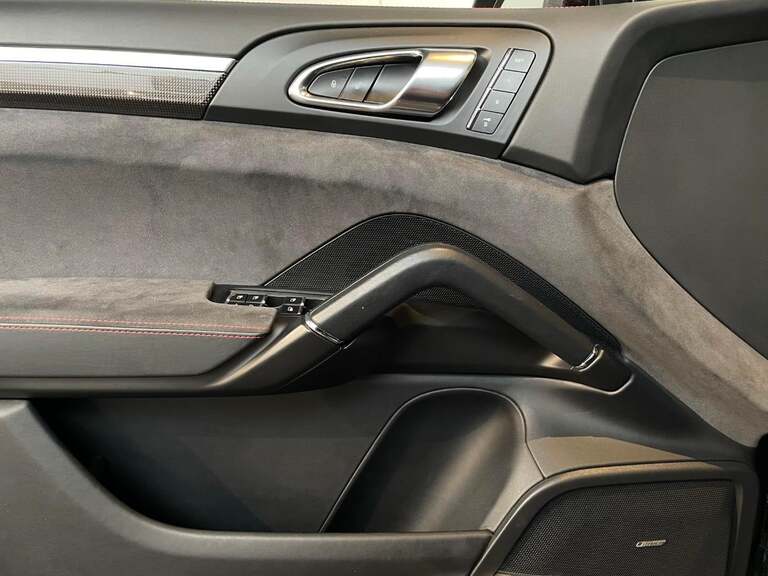 Porsche Cayenne GTS